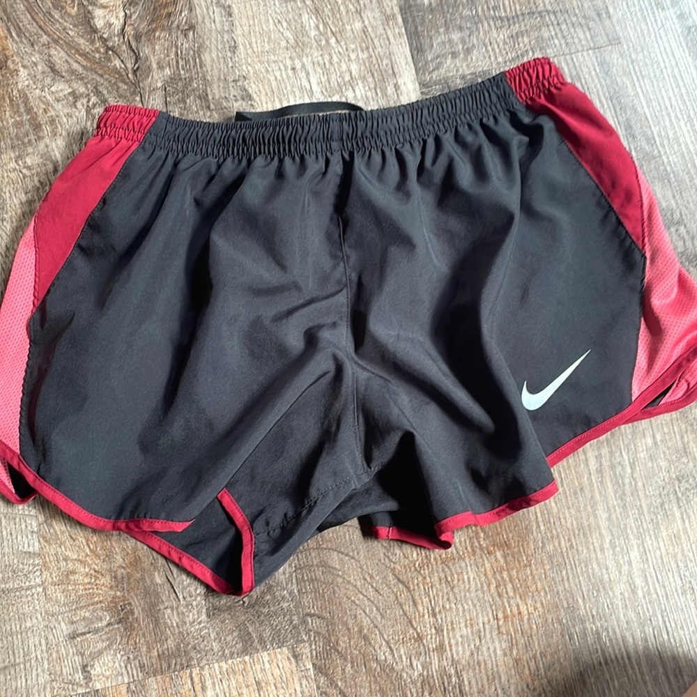 womens nike shorts